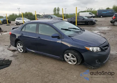 2013 Toyota Corolla Base z USA, uszkodzony, nr VIN 2T1BU4EE8DC025927